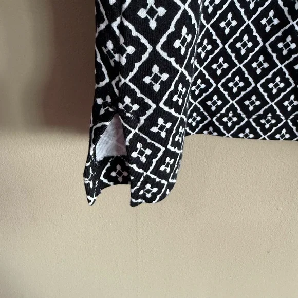 NEW Croft & Barrow Black and White Diamond 3/4 Sleeve Top - Picture 4 of 8